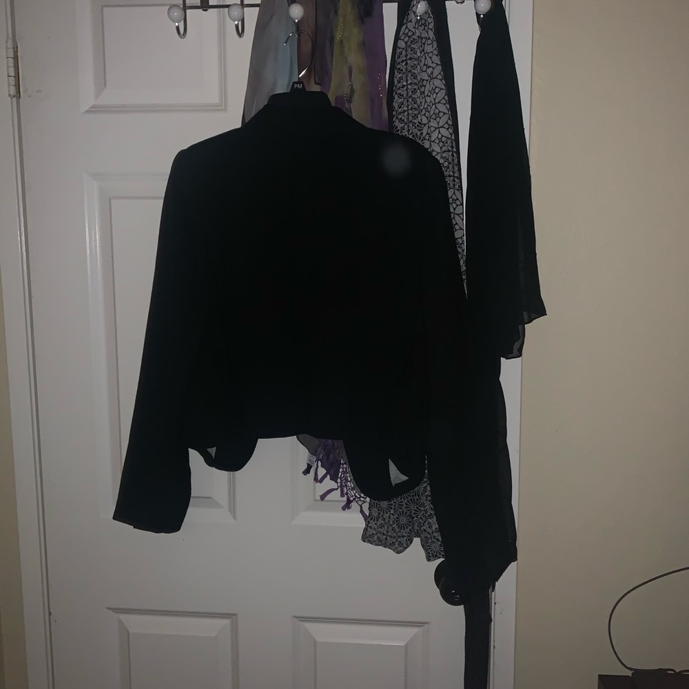 Slightly used jacket - Picture 2 of 2